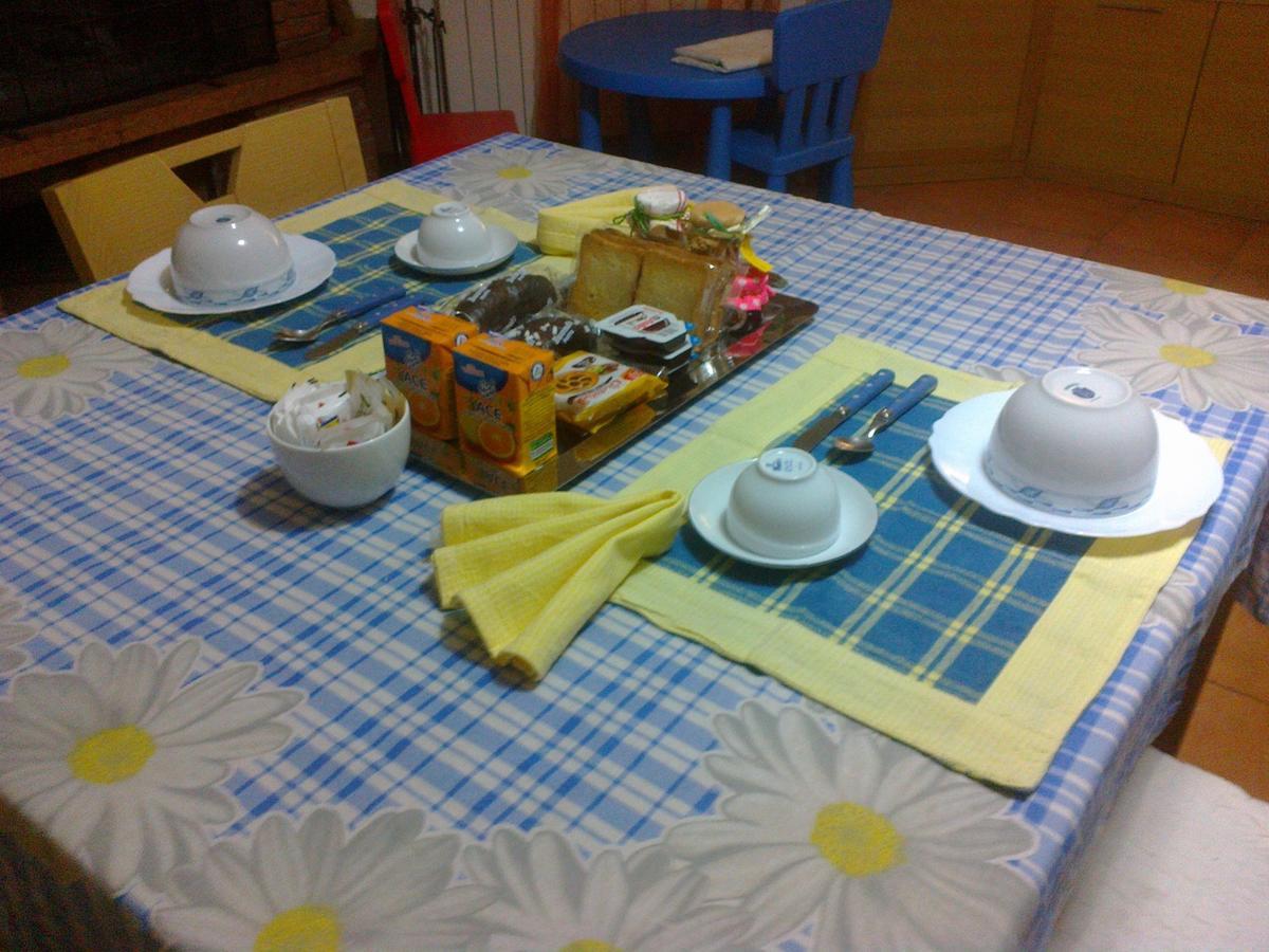 The Country Path B&B Toffia Bagian luar foto